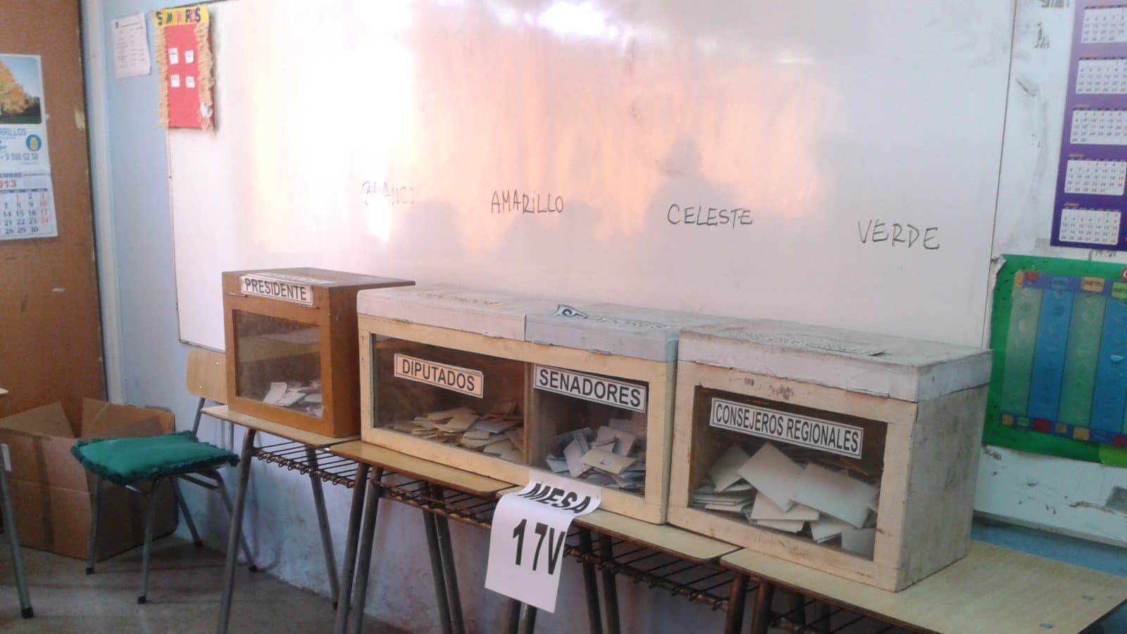 Ballot boxes Chilean elections 2013. File photograph. תצלום ארכיון.